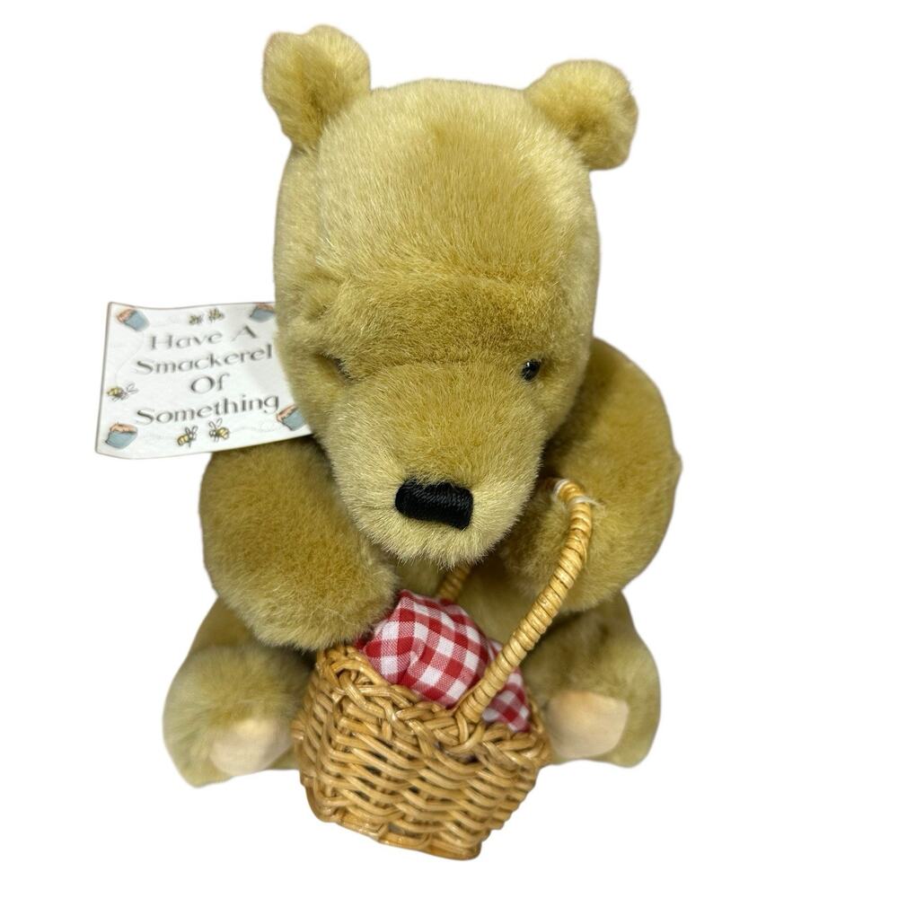 Vtg Gund Classic Winnie the Pooh w/ Picnic‎ Basket Plush Stuffed Teddy Bear 7.5"